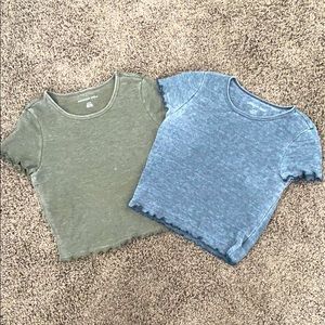 American eagle cropped t-shirts
